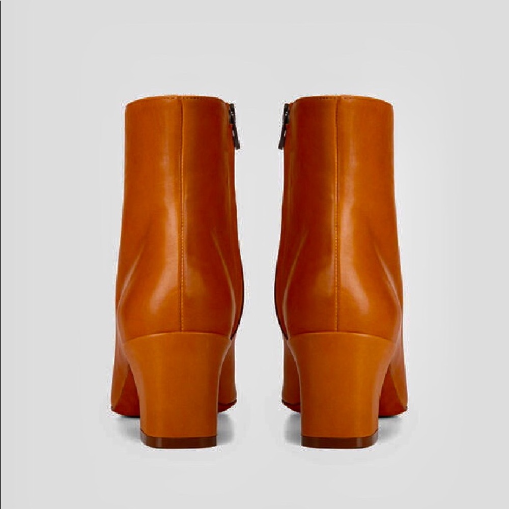 Banana Republic Lanica Ankle Boot in Wheat - Picture 7 of 8